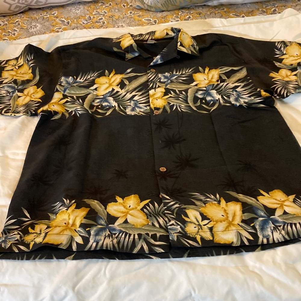 Tommy Bahama Silk Blend Hawaiian Shirt EUC Jul2510